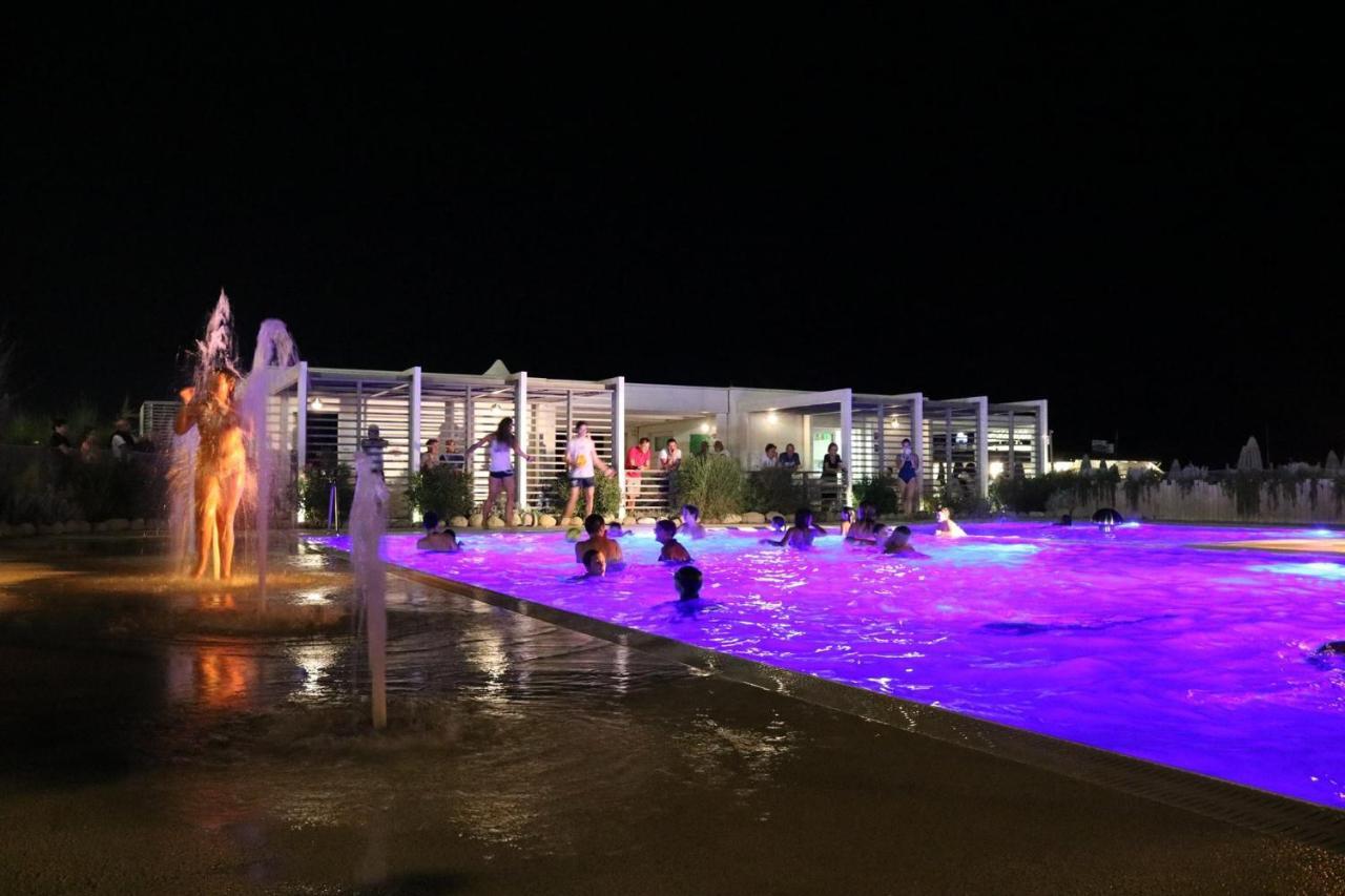 Hotel Bristol Misano Adriatico Εξωτερικό φωτογραφία