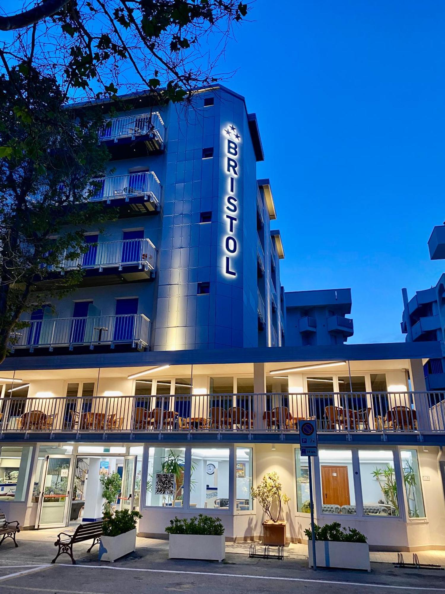 Hotel Bristol Misano Adriatico Εξωτερικό φωτογραφία