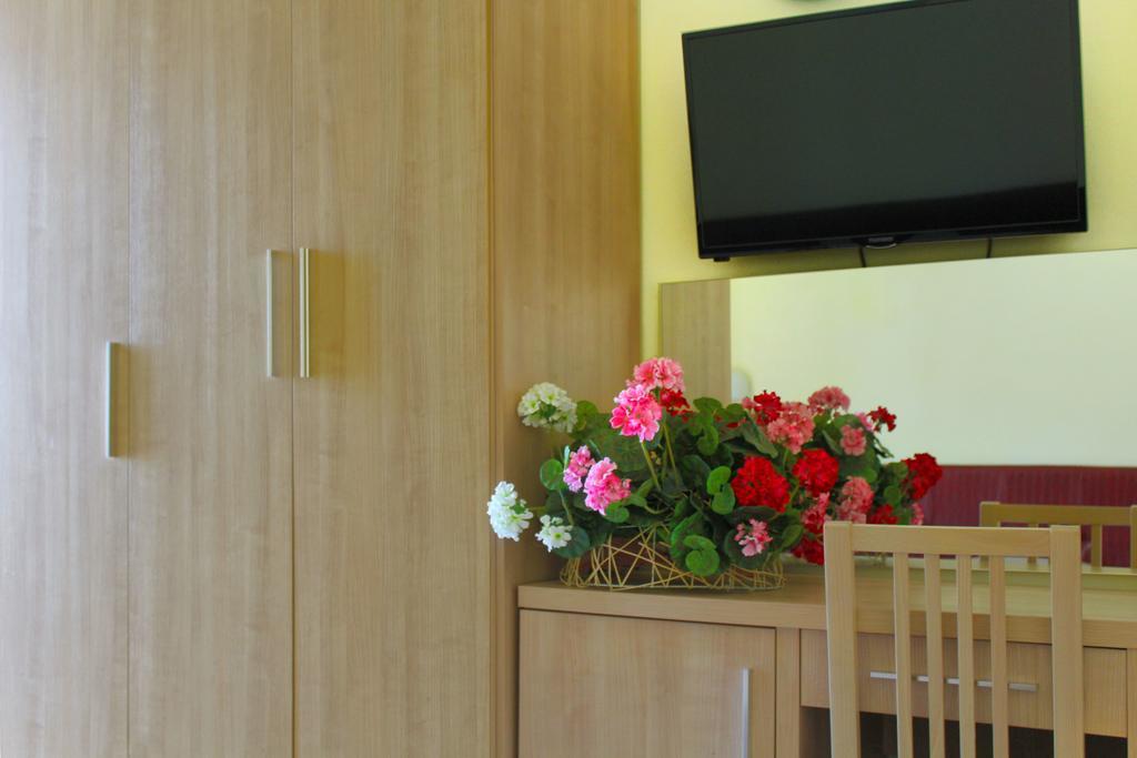 Hotel Bristol Misano Adriatico Εξωτερικό φωτογραφία