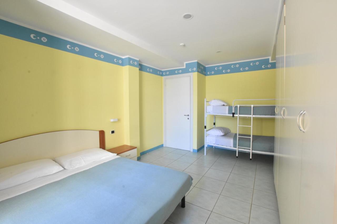 Hotel Bristol Misano Adriatico Εξωτερικό φωτογραφία